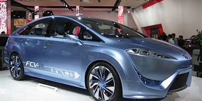 El Toyota FCV-R en el CES 2014 | Gizmos