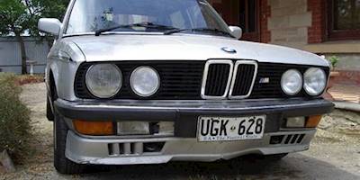File:BMW 528i Motorsport (4).jpg - Wikimedia Commons