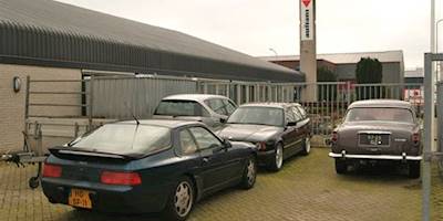 File:1993 Porsche 968 Automatic & 1969 Rover 3,5 Litre ...