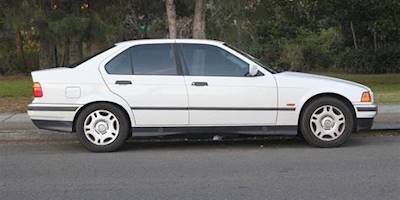 File:1997 BMW 318i (E36) sedan (18561578431).jpg ...