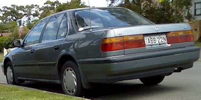 File:1990 Honda Accord (CB7) EXi sedan (2008-11-04).jpg ...