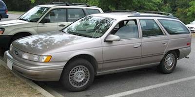 File:92-95 Ford Taurus GL wagon.jpg - Wikimedia Commons