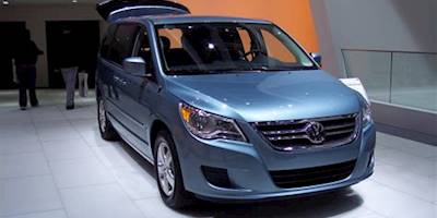Volkswagen Routan | Is basically just a Chrysler Town and ...