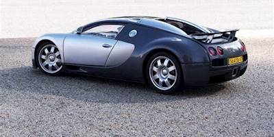 Bugatti Veyron 16-4 New 1 by FordGT on DeviantArt