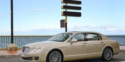 File:Bentley Continental Flying Spur Speed (8688643096 ...