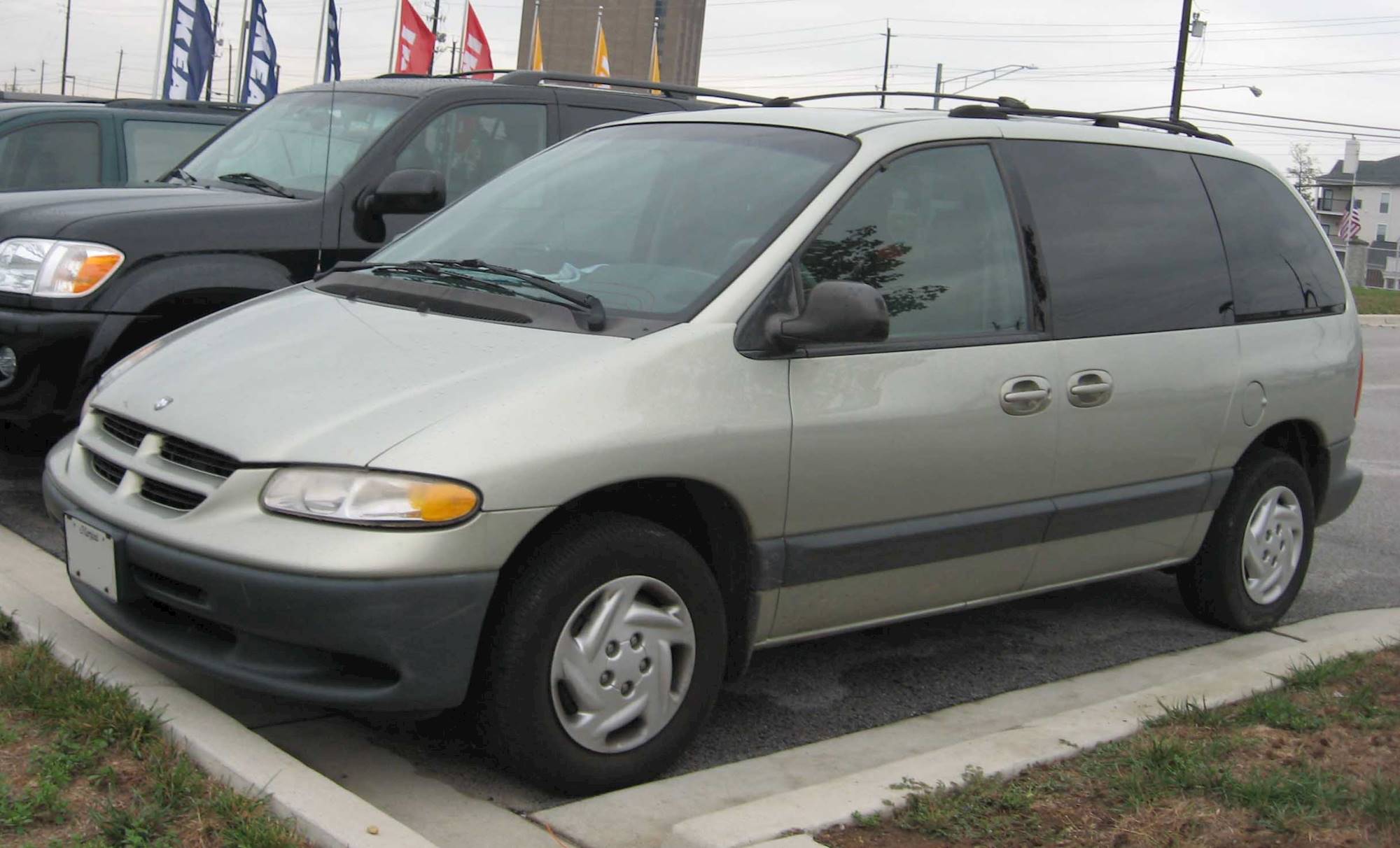 thumbnail image 2 of Driver Left Front Door Glass For 1996-2000 Dodge Caravan & Grand Caravan – NAGD DD8911GTY (Tempered) 2 of 6