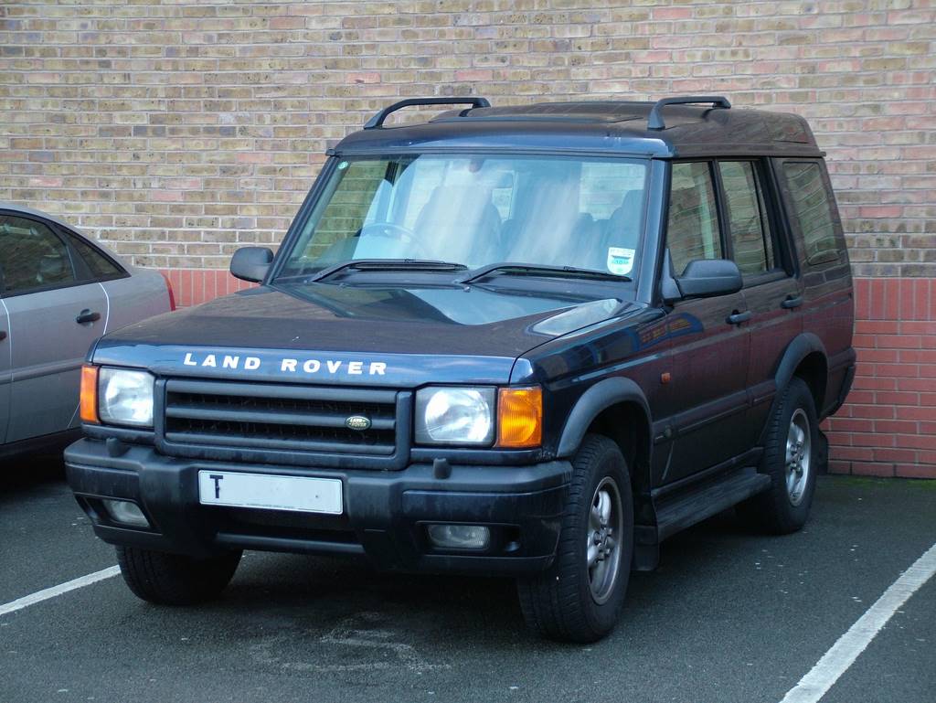 Тд дискавери. Ленд Ровер Дискавери 1999. Land Rover Discovery 2 1999. Land Rover Discovery 1999. Range Rover Discovery 2.