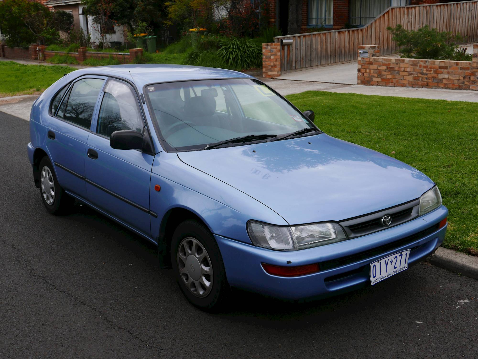 1997-toyota-corolla-dx-sedan-1-8l-manual