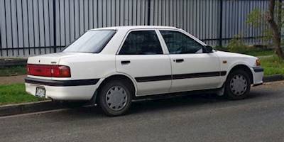 File:1991-1996 Mazda 323 (BG Series 2) 1.6 sedan ...