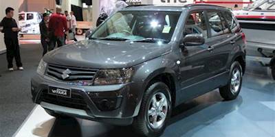 File:2012 Suzuki Grand Vitara (JB MY13) Urban 5-door wagon ...