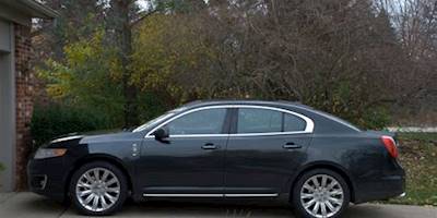 2010 Lincoln MKS Exterior