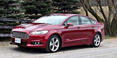 File:2013 Ford Fusion Hybrid.jpg - Wikimedia Commons