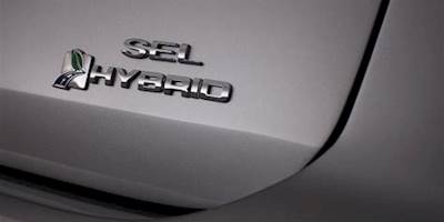 Ford lanceert twee hybridevarianten van C-Max | GroenLicht.be
