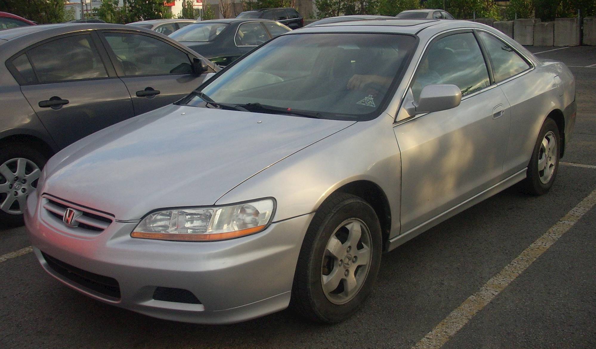 File:2001-02 Honda Accord Coupe (Orange Julep).JPG